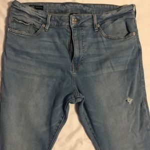 True Religion® Jennie High-Rise Distressed Skinny Jean in Size 32